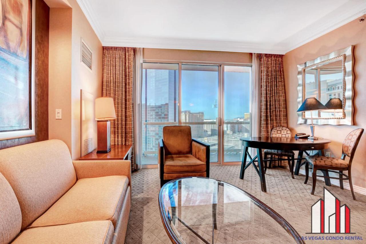 Mgm Signature-25-815 Strip View Balcony Ferienhaus *